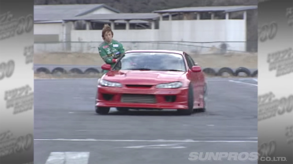 3輪ドリフトで追走だと ドリフトミラクル映像総集編 V Opt Web Option 自動車情報サイト 新車 中古車 Carview