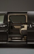 VIP御用達間違いなしのフルサイズワゴン「トヨタ・グランエース」が登場！　来月中旬より発売で620万円から