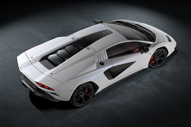 ランボルギーニが限定112台の新型カウンタックを発表 オリジナルの要素が随所にちりばめられたデザインに注目 Carview 自動車情報サイト 新車 中古車 Carview