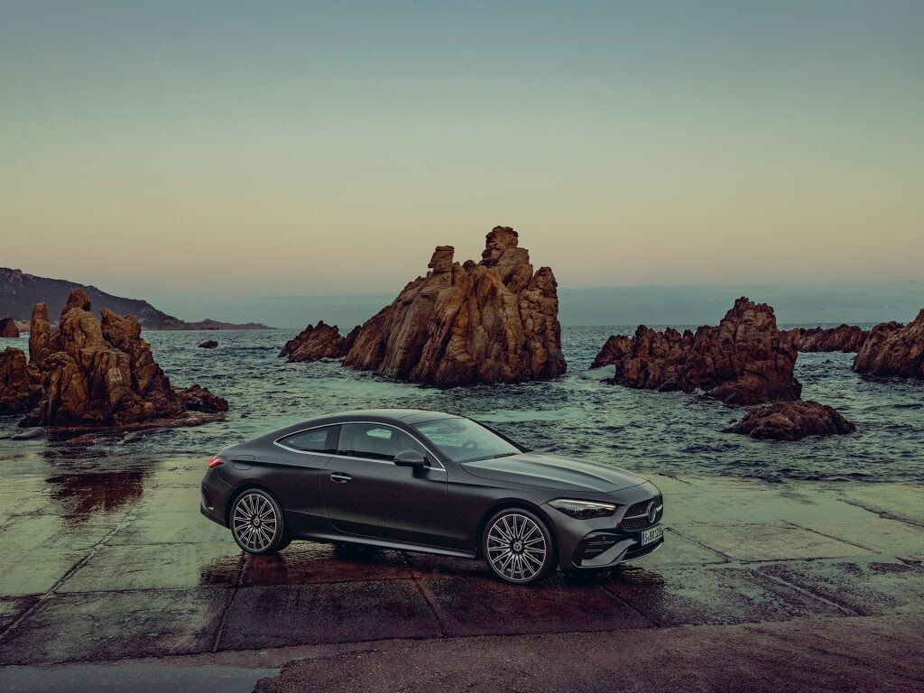 【メルセデス・ベンツ CLE】の歴史といま買いの中古車 受け継がれる美しき2ドアの血統