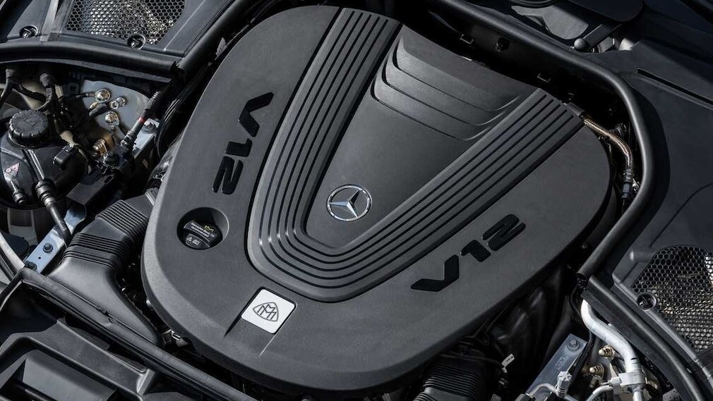【朗報？】V12気筒エンジンの終焉はとっくに決まっていた？しかしメルセデスが驚きの発表！伝説のエンジンは存続する、と・・・新着情報！