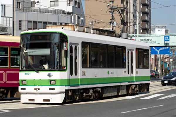 山吹色の「特別な都電」を走らせたい！“都営交通初”のプロジェクト始動 「水戸岡デザイン」でどう変わる？