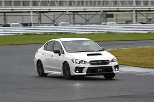 SUBARU WRX S4 試乗記　刺激強め（2.4L水平対抗4気筒＋ターボ＋CVT＋AWD）