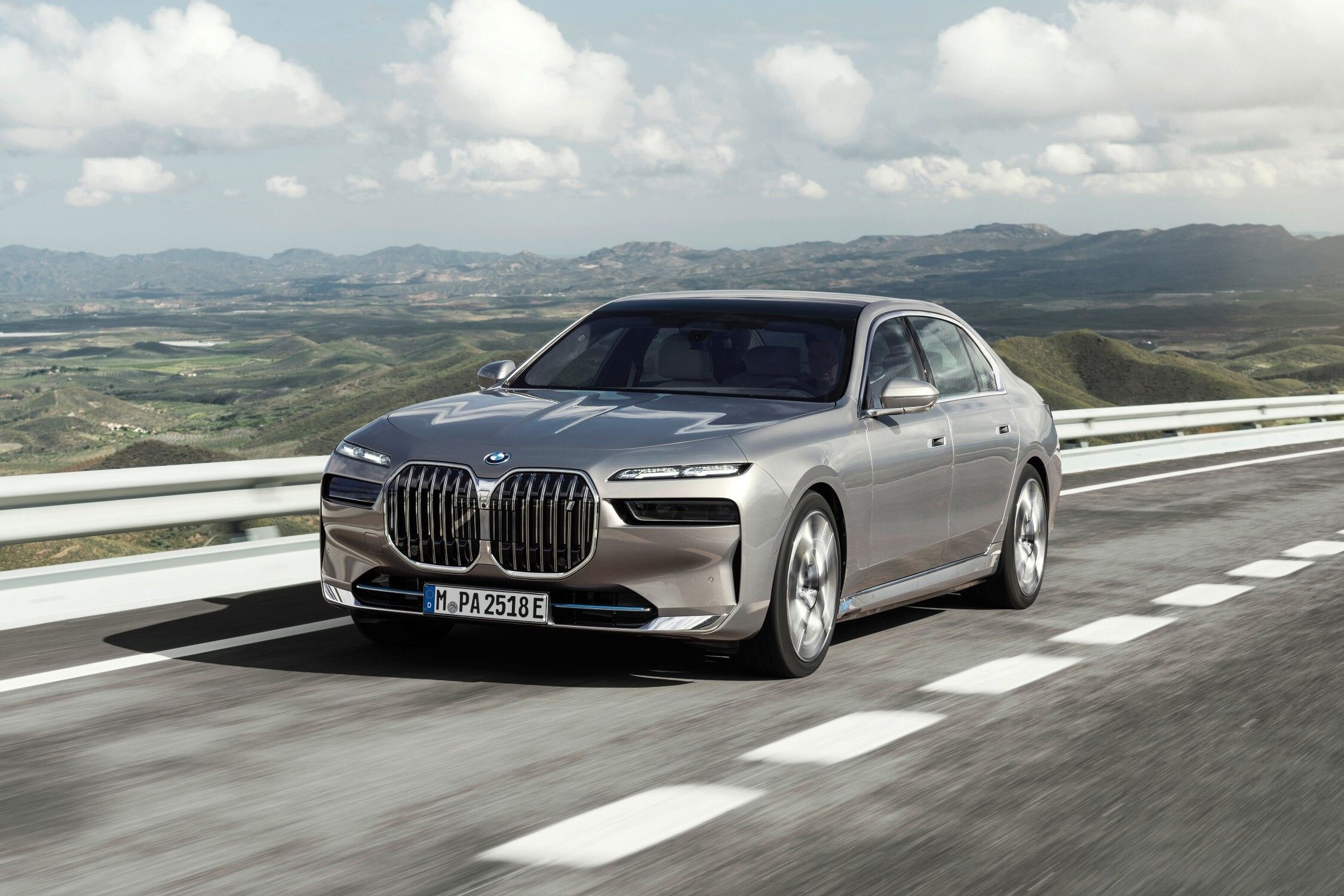 写真で見るニューモデル　BMW「7シリーズ」