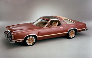 米国を代表する名車　フォード・サンダーバードの栄光と衰退（後編）　ダウンサイズと幕引き