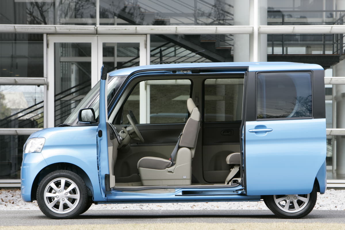 安価な 後付け でも効果は 絶大 トヨタ ダイハツの バリアフリー化オプション がコスパ最強だった Auto Messe Web 自動車情報サイト 新車 中古車 Carview
