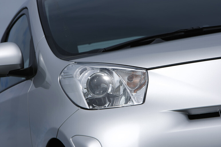 iQ第3弾、岡崎五朗試乗 心配なこともいくつか…