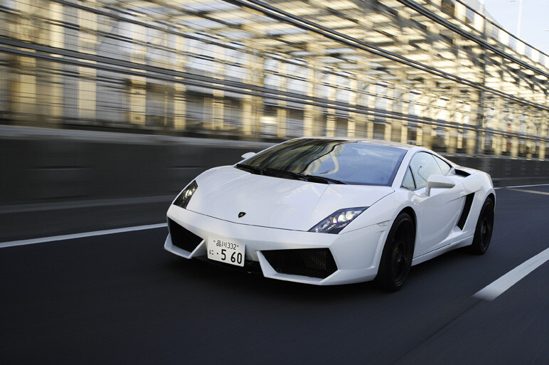 ガヤルドLP560-4に試乗 誰でも乗れるイージーさ