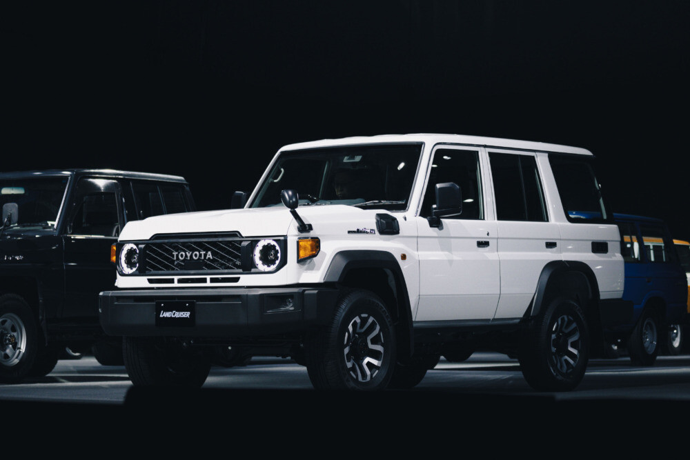 トヨタ「ランドクルーザー70」再再販が決定！ 本格オフローダー「ナナマル」が8年ぶりに復活へ