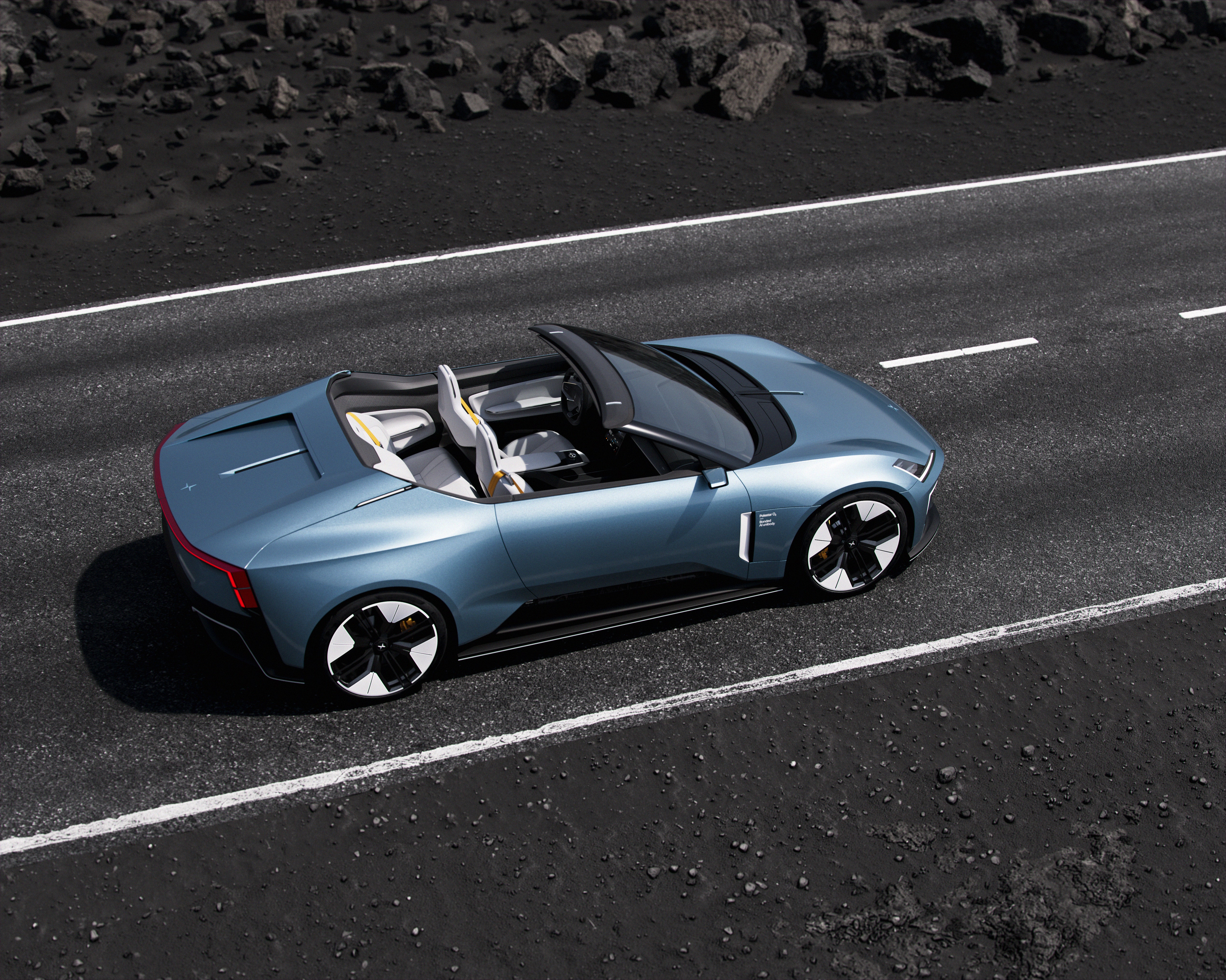 スウェーデン発のオープンカーがカッコいい 新型ポールスターo2登場 Gq Japan 自動車情報サイト 新車 中古車 Carview
