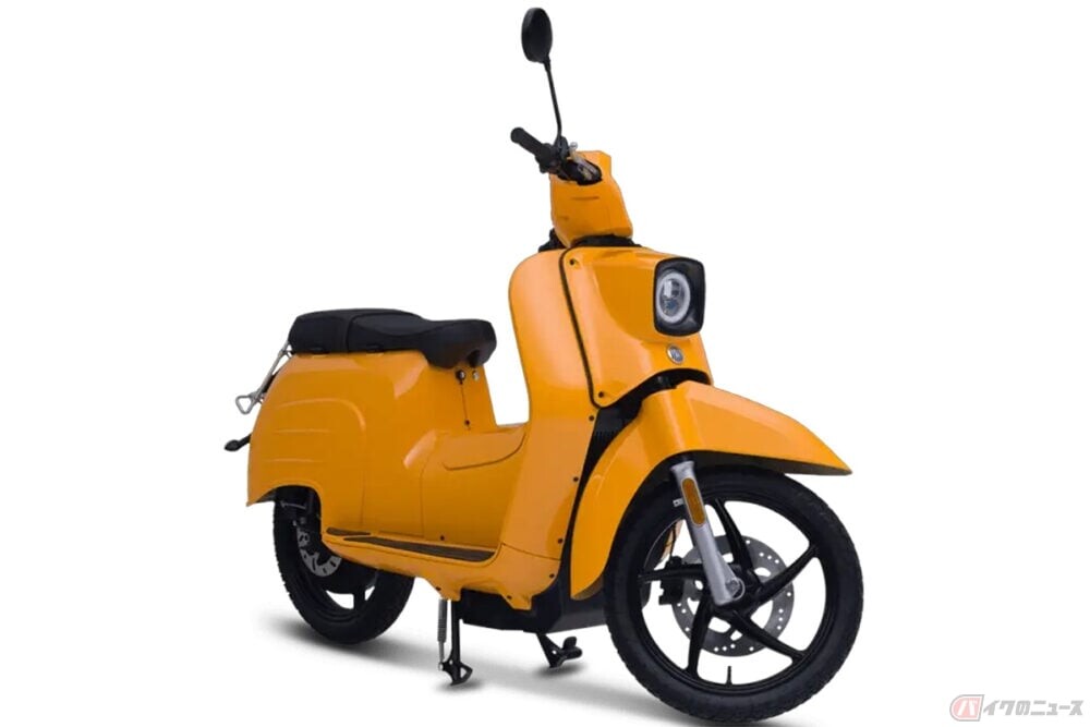 冷戦時代に100万台以上が生産された2スト原付スクーター「シムソン・シュヴァルベ KR51」 姿はそのままに電動化!? Govecs「e-シュヴァルベ1st エディション」とは？