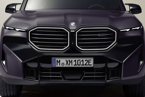 日本への割り当てはたったの１台！　ライフスタイルブランド「Kith」とコラボした世界限定47台の「BMW XM by Kith」の内外装がお洒落すぎた