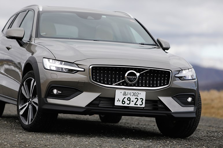 ボルボ V60 クロスカントリー試乗　真面目な遊びグルマは意外とスポーティなドライバーズカー