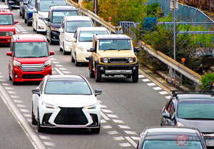 渋滞しているのに「謎の車間距離を開けるクルマ」が前に…。なぜ適切な距離を保てないのでしょうか？
