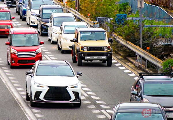 渋滞しているのに「謎の車間距離を開けるクルマ」が前に…。なぜ適切な距離を保てないのでしょうか？