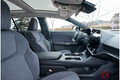 レクサス「新型SUV」世界初公開！ 斬新ハンドル採用の新型「RZ 450e」に興味津々!? 年内発売か