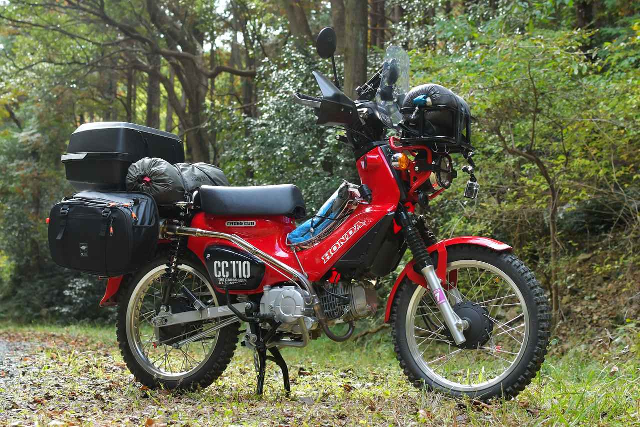 クロスカブ2台とキャンプツーリングに行くので クロスカブでの積載アイテムや ツーリング便利装備 そしてキャンプアイテムを紹介するぞ カブ90はいつも通りです 若林浩志のスーパー カブカブ ダイアリーズ Vol 45 Webオートバイ 自動車情報サイト 新車