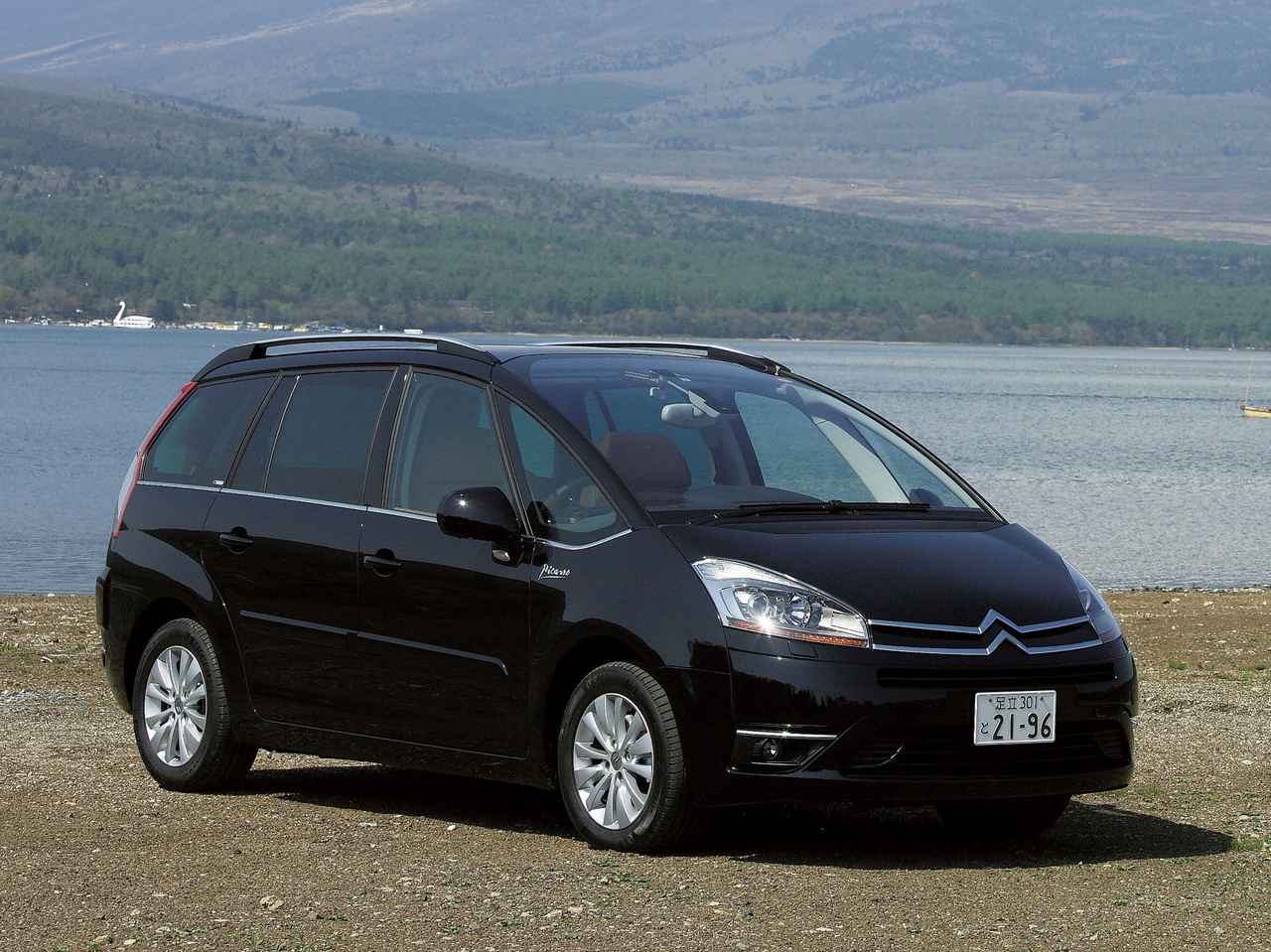 ヒットの法則334 シトロエンc4ピカソはフランス車らしいソフトで粘りのある走りが持ち味だった Webモーターマガジン 自動車情報サイト 新車 中古車 Carview