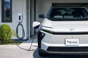 【詳報】トヨタ新型bZ4Xの“三位一体改革”― 航続距離・充電・価格で示すEV戦略の本気度