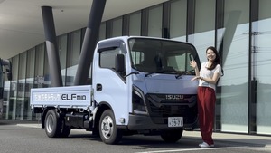 【大型免許取得後、初めてのトラック取材へ】黒木美珠がいすゞプラザとエルフミオで体感した商用車の世界