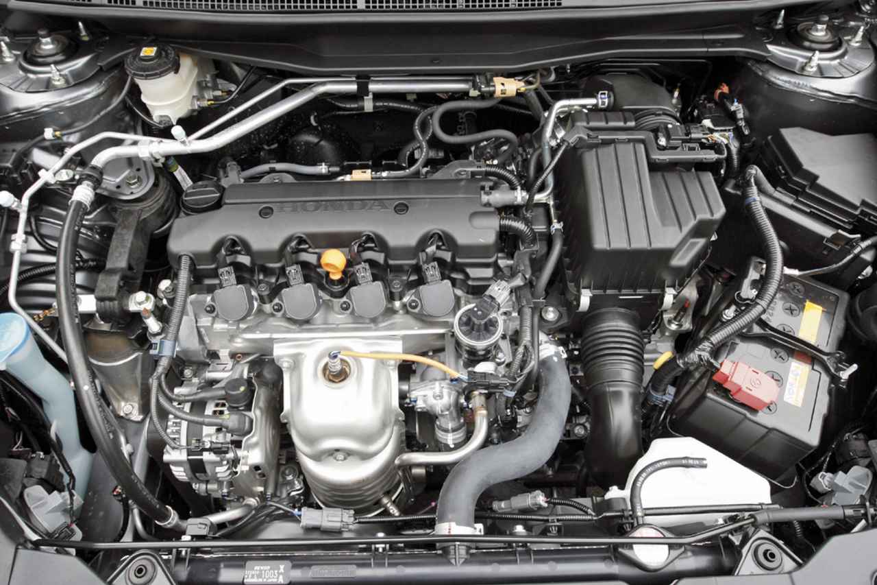 10年ひと昔の国産車 26 ホンダ ストリームはミニバンとは思えない質の高い乗り味を実現していた Webモーターマガジン 自動車情報サイト 新車 中古車 Carview