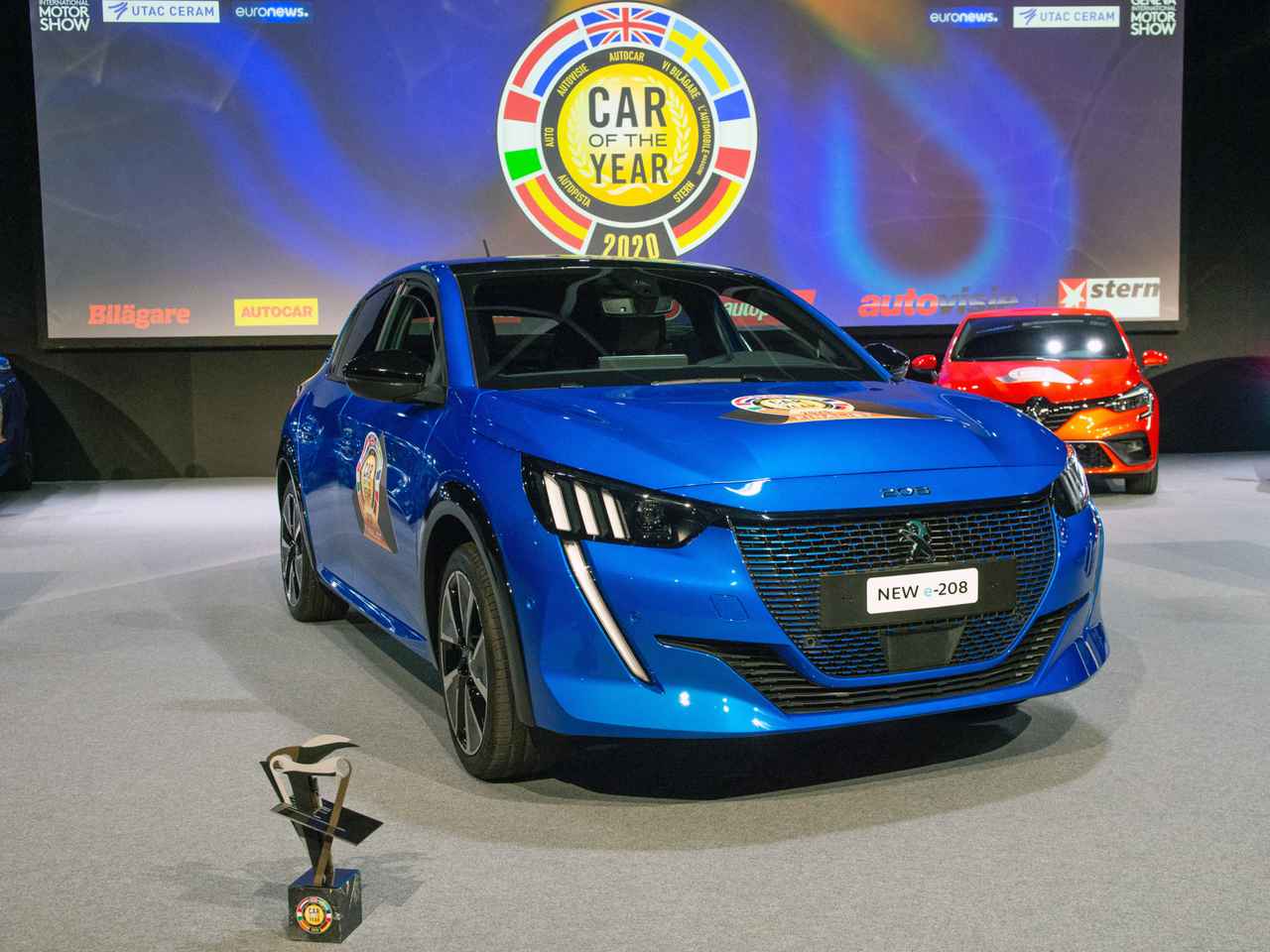 ヨーロッパ カー オブ ザ イヤー は プジョー 8が受賞 次点はあのevだった Webモーターマガジン 自動車情報サイト 新車 中古車 Carview