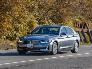 【試乗】新型 BMW 5シリーズ｜デザイン変更に加え、乗り心地がさらに“深化”したスポーツサルーン