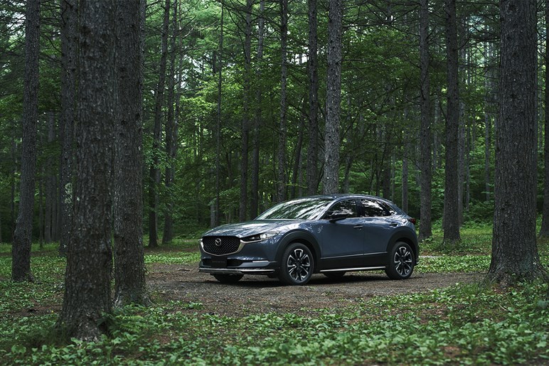 そろそろモデル末期。マツダの主力「CX-30」次期型はストロングHV搭載で“カロクロ化”する