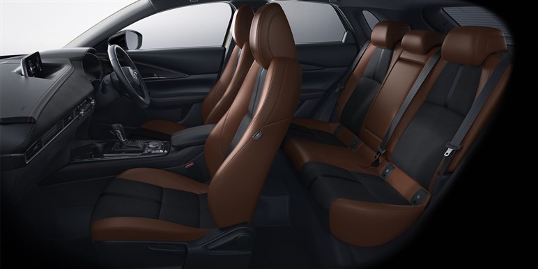そろそろモデル末期。マツダの主力「CX-30」次期型はストロングHV搭載で“カロクロ化”する