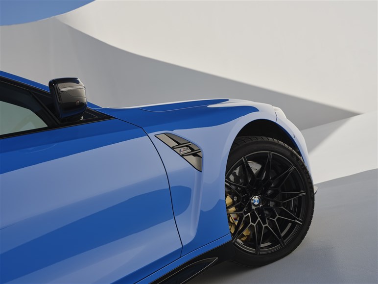 BMW新型「M3」発売。20PSアップ、アダプティブLEDライト搭載…1430万円から【写真でチェック】