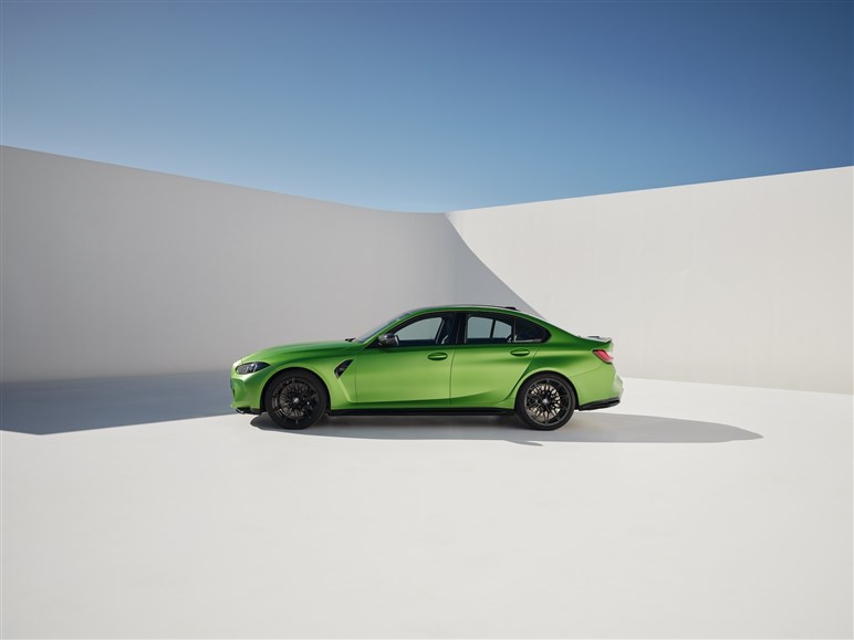BMW新型「M3」発売。20PSアップ、アダプティブLEDライト搭載…1430万円から【写真でチェック】