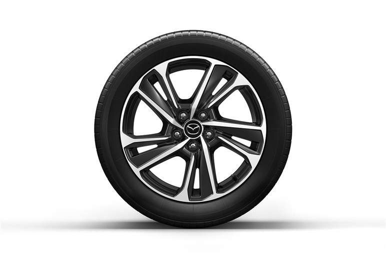 そろそろモデル末期。マツダの主力「CX-30」次期型はストロングHV搭載で“カロクロ化”する