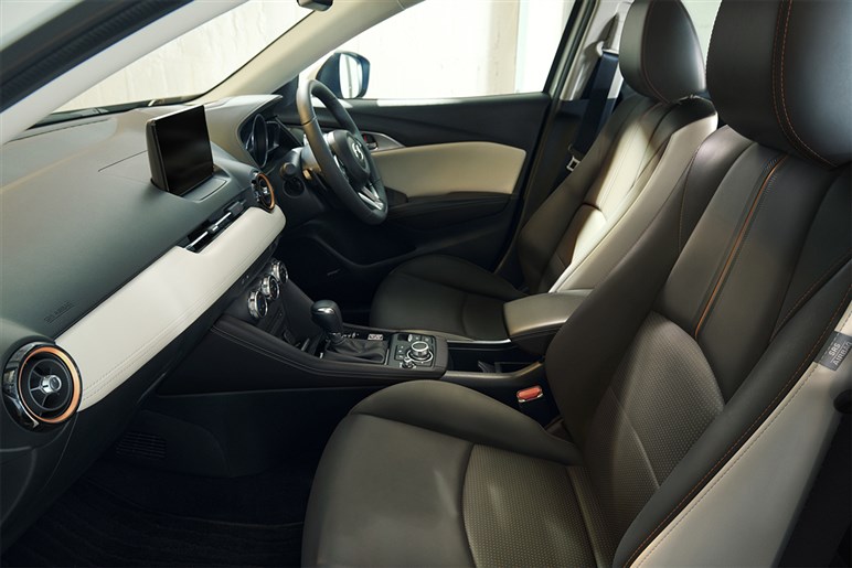 そろそろモデル末期。マツダの主力「CX-30」次期型はストロングHV搭載で“カロクロ化”する
