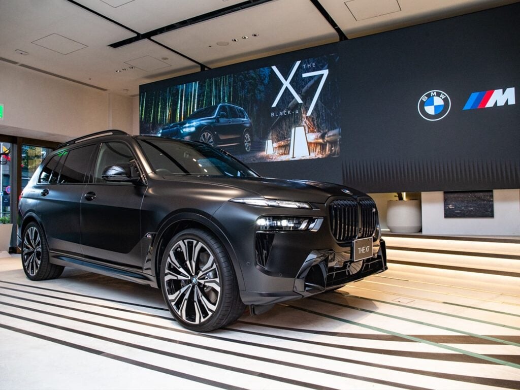 【X7 BLACK-α】日独の職人技が融合した究極のブラックモデル！【BMW】