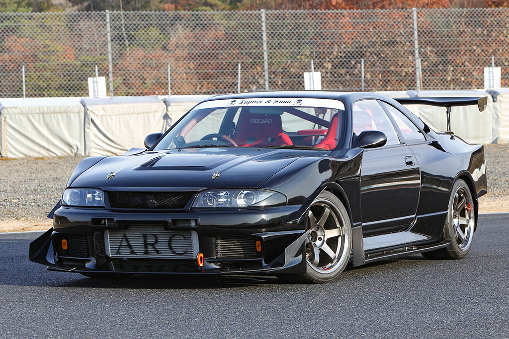 アダ名はバットモービル ワイドボディマニアが駆るbcnr33サーキット仕様 Web Option 自動車情報サイト 新車 中古車 Carview