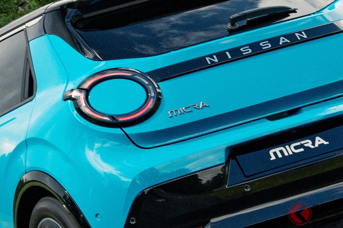 新車448万円！ 日産新型「コンパクトカー」登場！ 全長3.9mの小型ボディに斬新すぎる丸目ライト採用！ 航続距離が“予想超え”の新型「マイクラ」英国仕様とは？