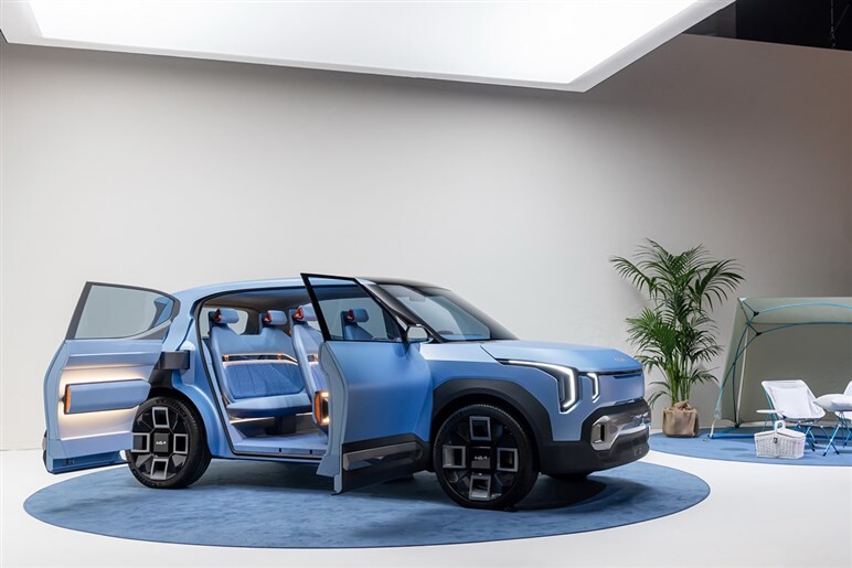 【独占】ルノーやシトロエン、フィアットの脅威に？ Bセグで400km以上走るキア最小SUV「EV2」のプロトタイプ画像を入手