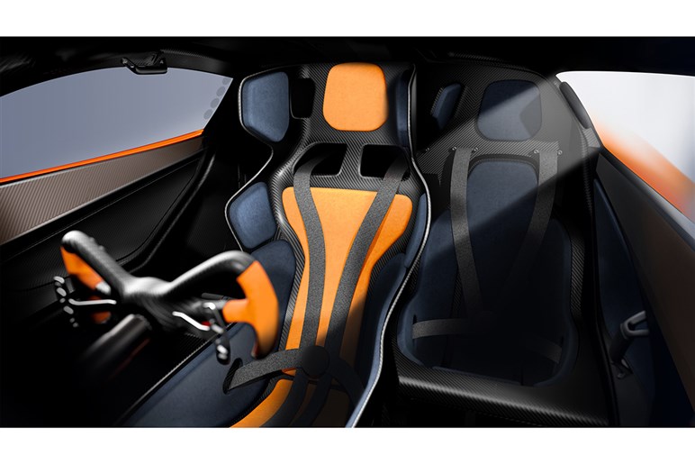 フェラーリと米マッスルカーの究極融合。ジャガーデザイナーが描く“狂気のV12スーパーカー”が話題