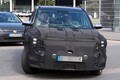 【独占】ルノーやシトロエン、フィアットの脅威に？ Bセグで400km以上走るキア最小SUV「EV2」のプロトタイプ画像を入手