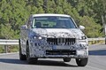 【スパイショット】次期BMW X1　2022年前半発表へ　電動モデル/EVも開発中　