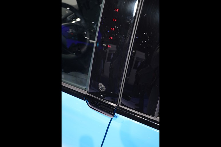 フォード、電動SUVのマスタング マッハEをLAショーで発表。GTモデルは911GTSに並ぶ加速性能