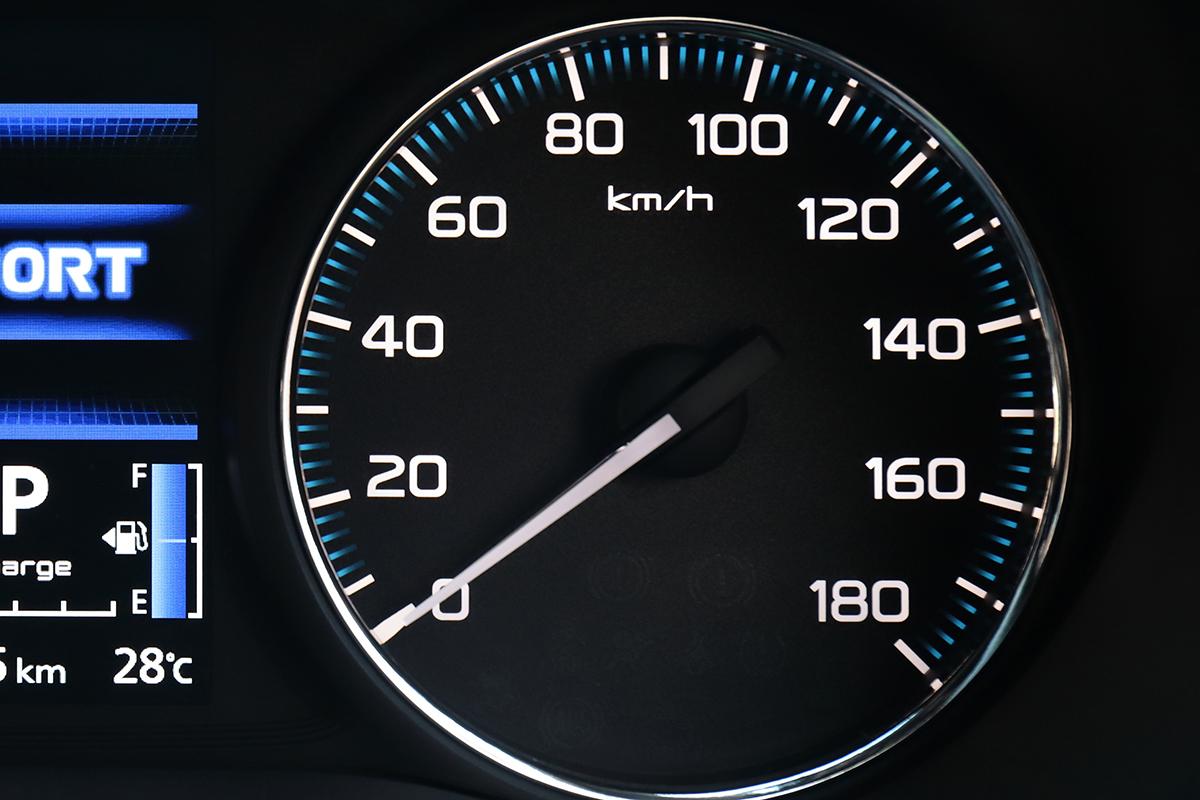 国産車の多くが採用する 180km Hリミッター の根拠とは Web Cartop 自動車情報サイト 新車 中古車 Carview