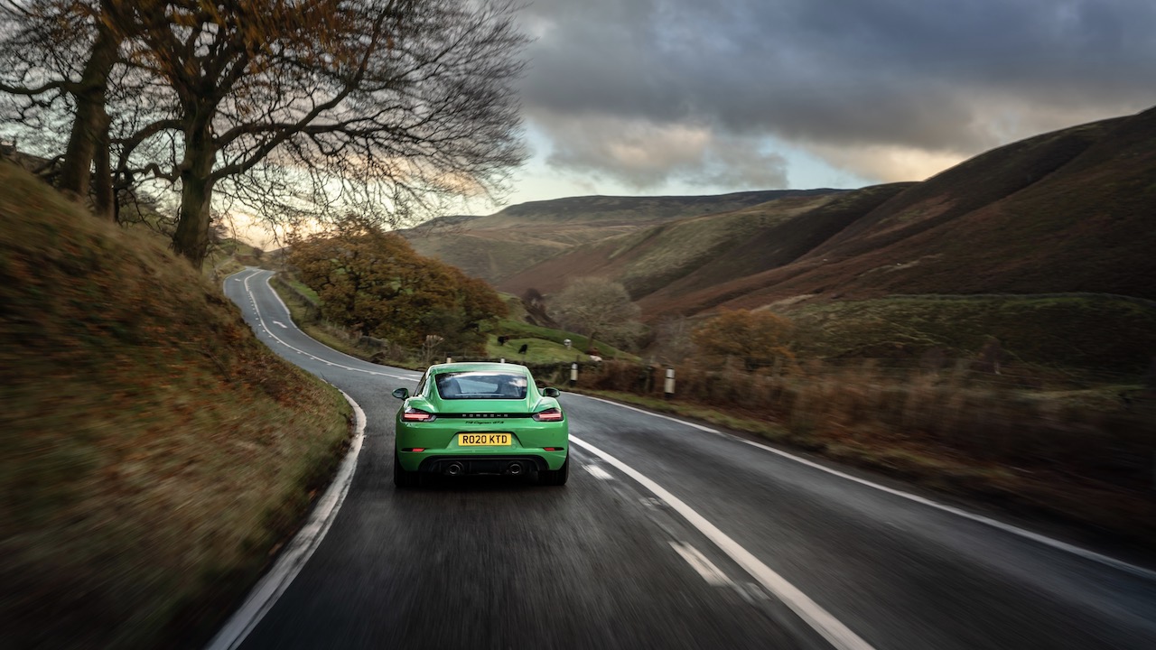 ポルシェの公式ドライブアプリ Roads で行く 英国のワインディングロード 動画 Genroq Web 自動車情報サイト 新車 中古車 Carview