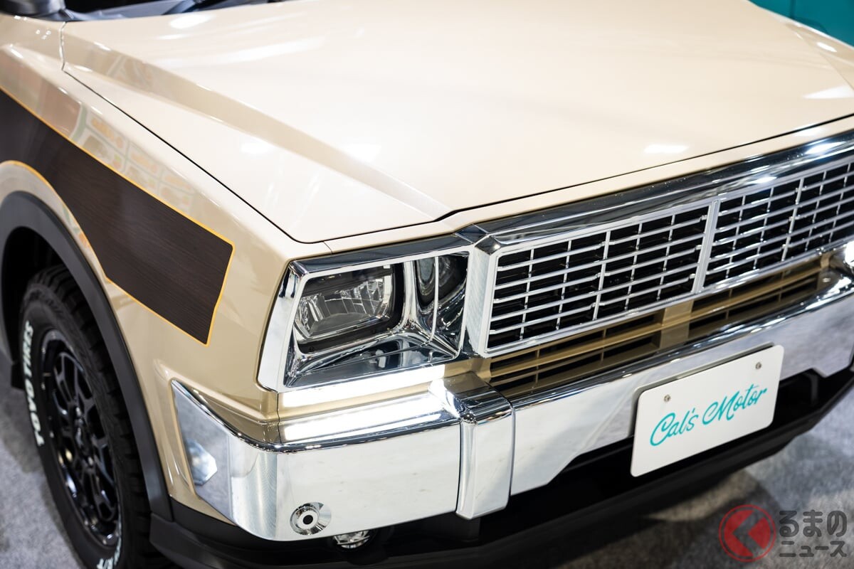 見た目は“アメ車”なのに中身は“日本車”!? オートメッセ in 愛知2025の「アルパインスタイル」ブースに展示されたカスタマイズカー「Cal’s Motor」とは