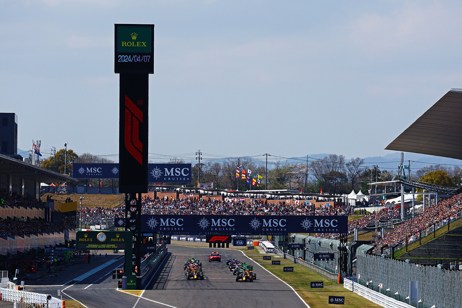 走ると最高に楽しい！　見るとつまらない!?　オーバーテイクシーンがほぼ見られないF1日本GPの「鈴鹿サーキット」はこれでいいのか？