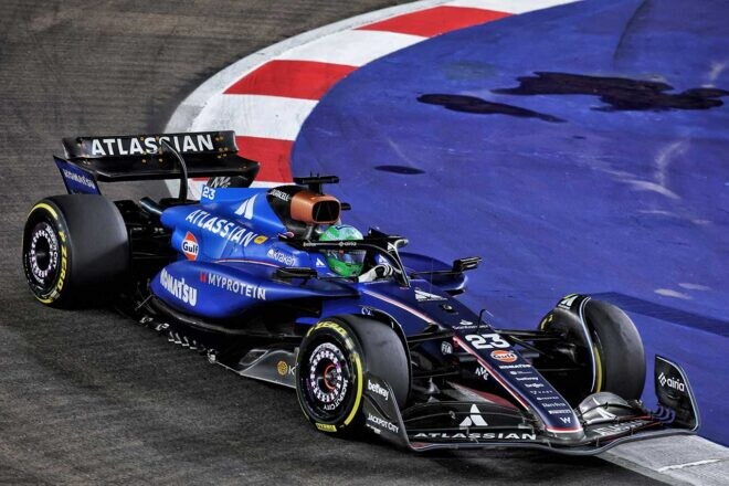 アルボン、ピットスタートでレースは“テストセッション”に「うまくいかなかったが、データは今後使える」