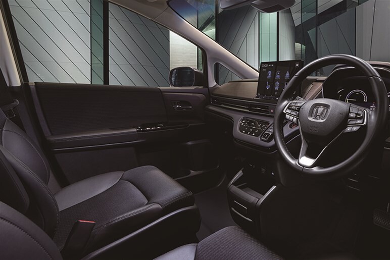 復活オデッセイに黄色信号点灯？ 絶好調アルファードと比べると苦戦の理由が見えてきた