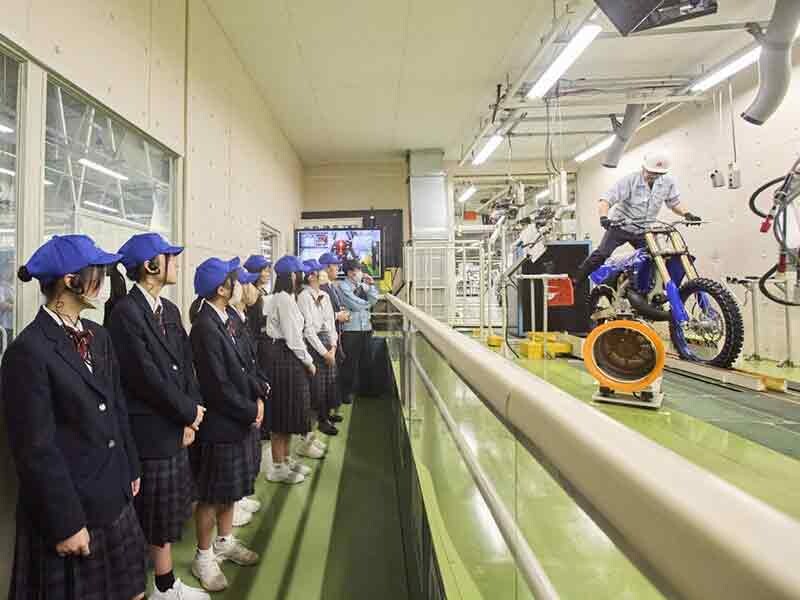 【ヤマハ】見学者3万5,000人超の二輪車組立工場／自動搬送車など新方式で工場の印象が変わる？