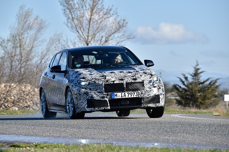 新型BMW 1シリーズはFFの定義を変えるほどのダイナミック性能でライバルに挑む