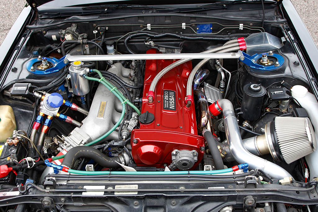 R31スカイラインは4枚も熱いんです ハイソカー路線を断ち切る快感340ps仕様 Web Option の写真 5ページ目 自動車情報サイト 新車 中古車 Carview